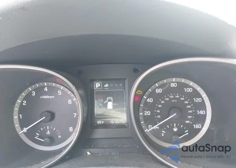 2018 Hyundai Santa Fe Sport 2.4L z USA, uszkodzony, nr VIN 5NMZT3LBXJH062701